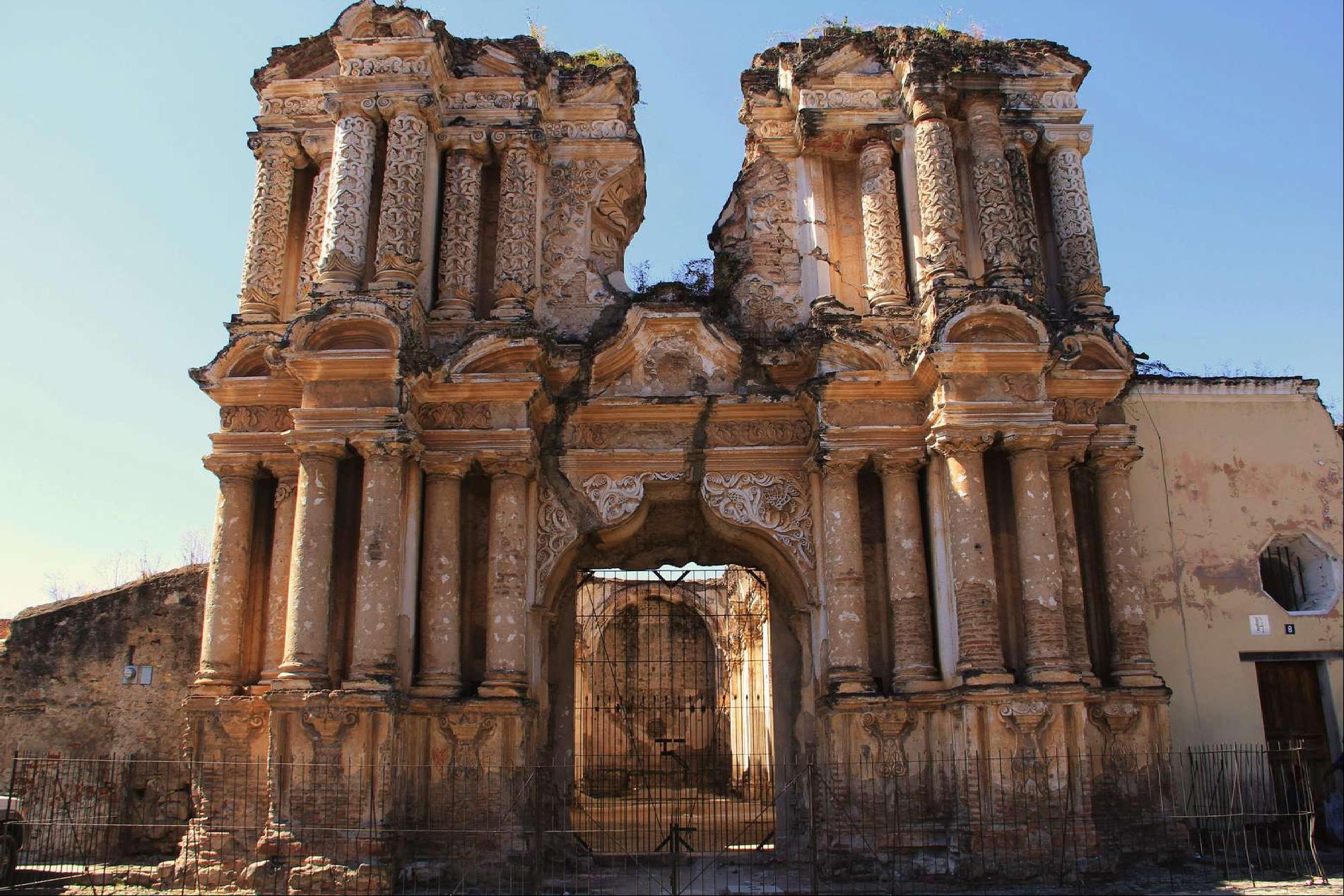 Façade patrimoniale en ruines du Levant